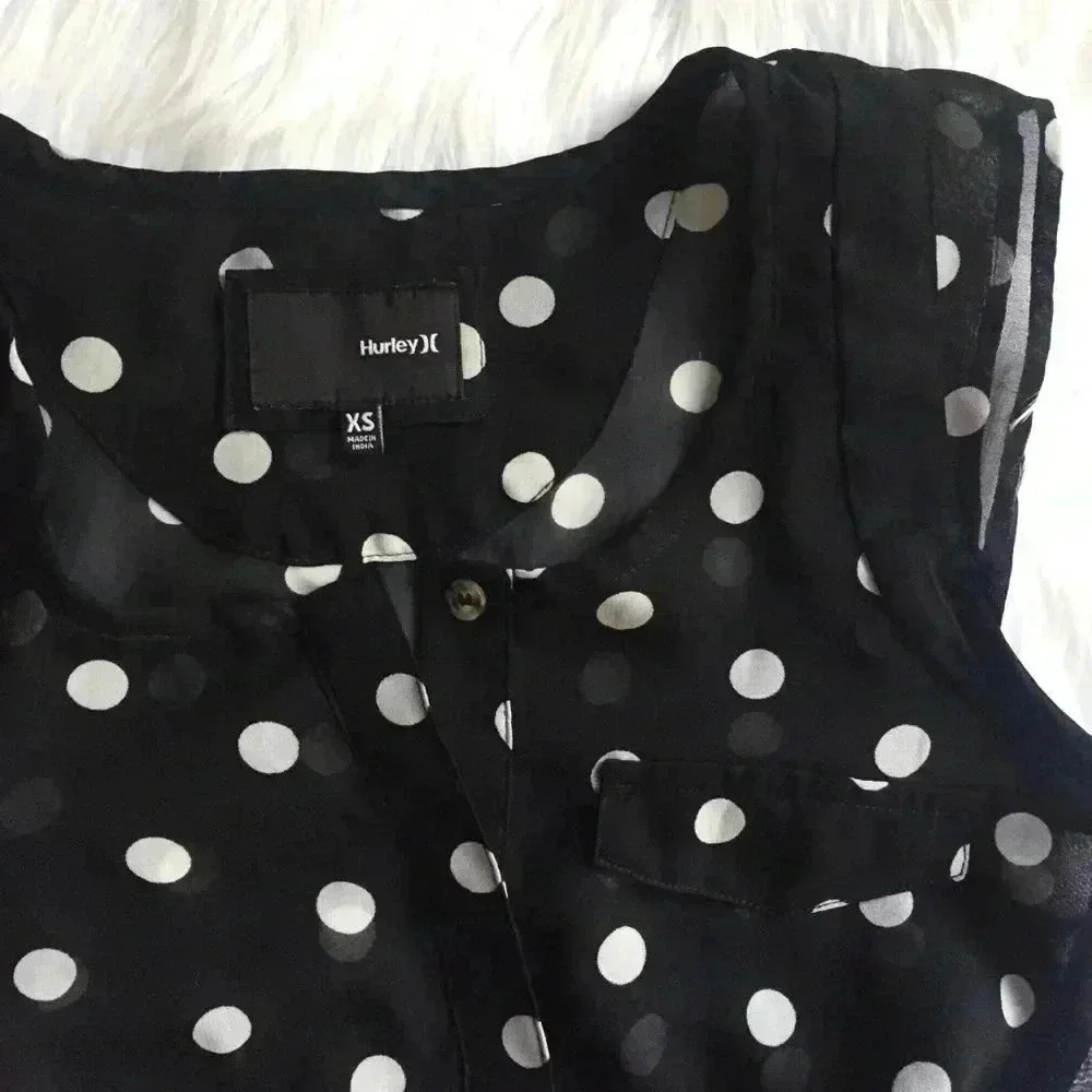 ✨ Hurley Black & White Polka Dot Tank - Picture 2 of 4